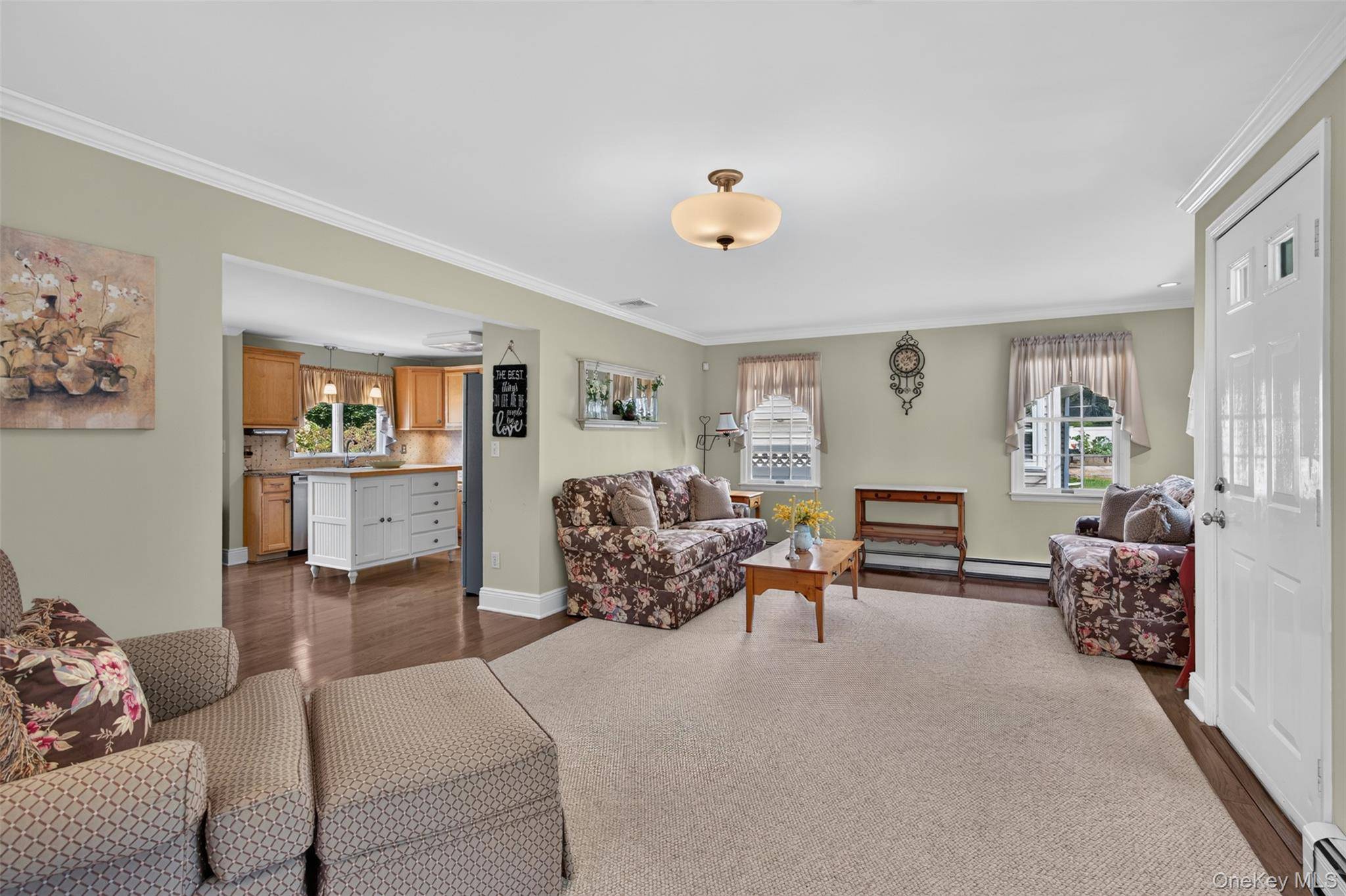 3 Elm RD, Rocky Point, NY 11778