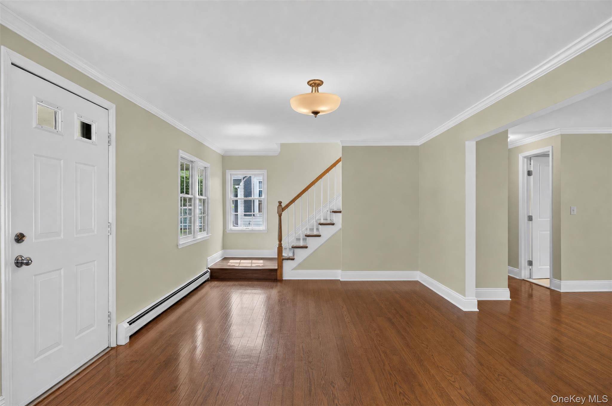 3 Elm RD, Rocky Point, NY 11778