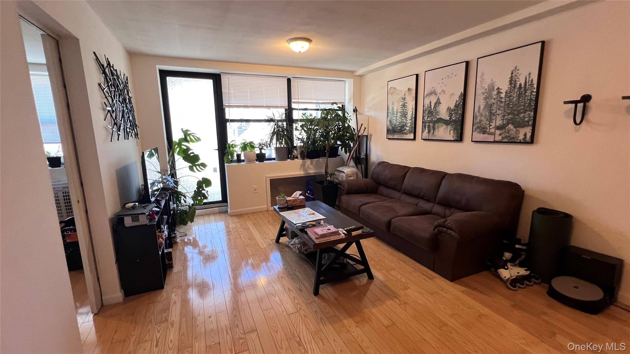10-44 47th AVE #3F, Long Island City, NY 11101