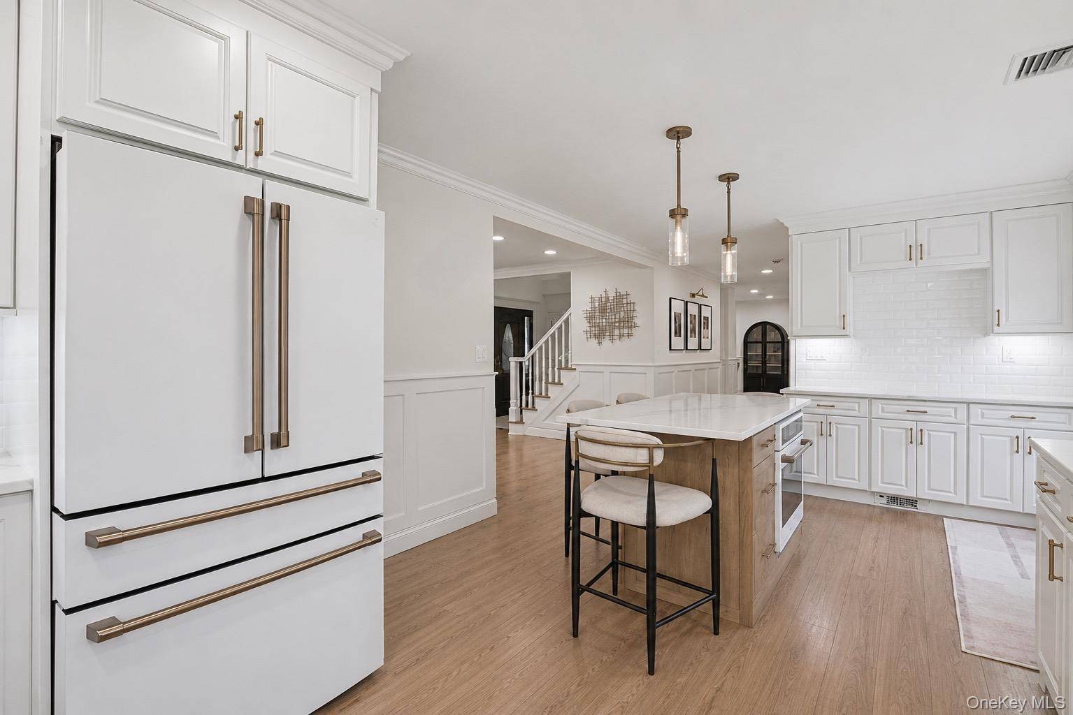 48 Fulton BLVD, Commack, NY 11725