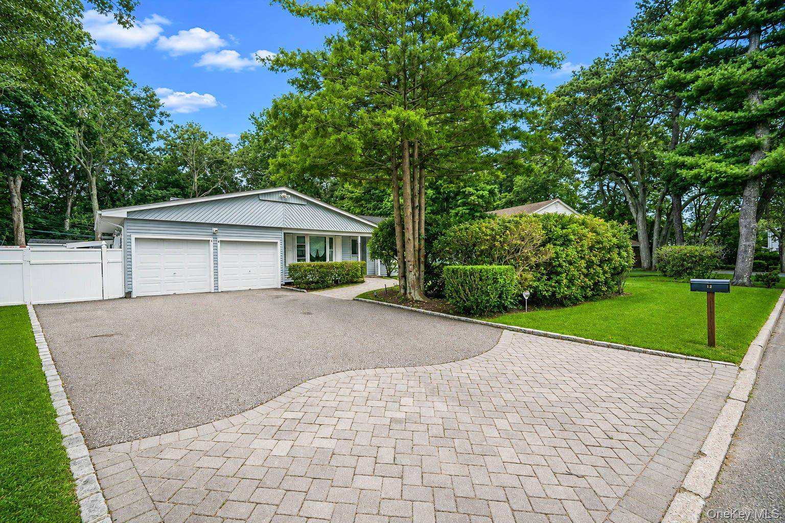 12 Beecher ST, Coram, NY 11727