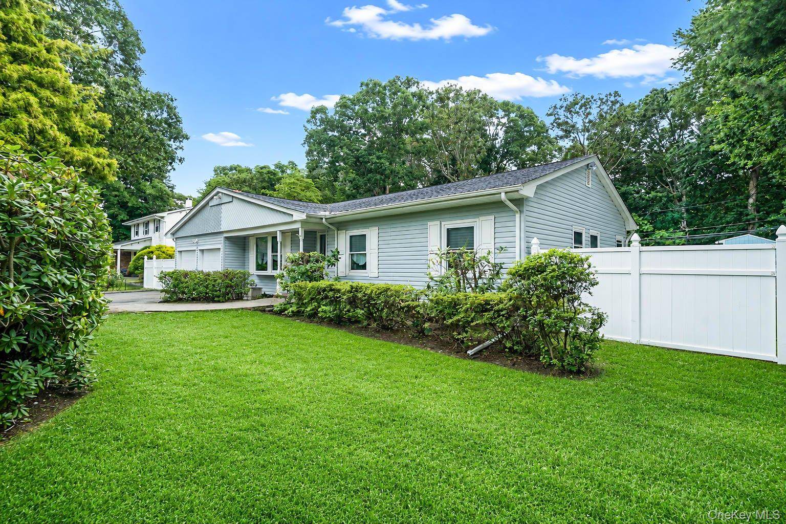 12 Beecher ST, Coram, NY 11727