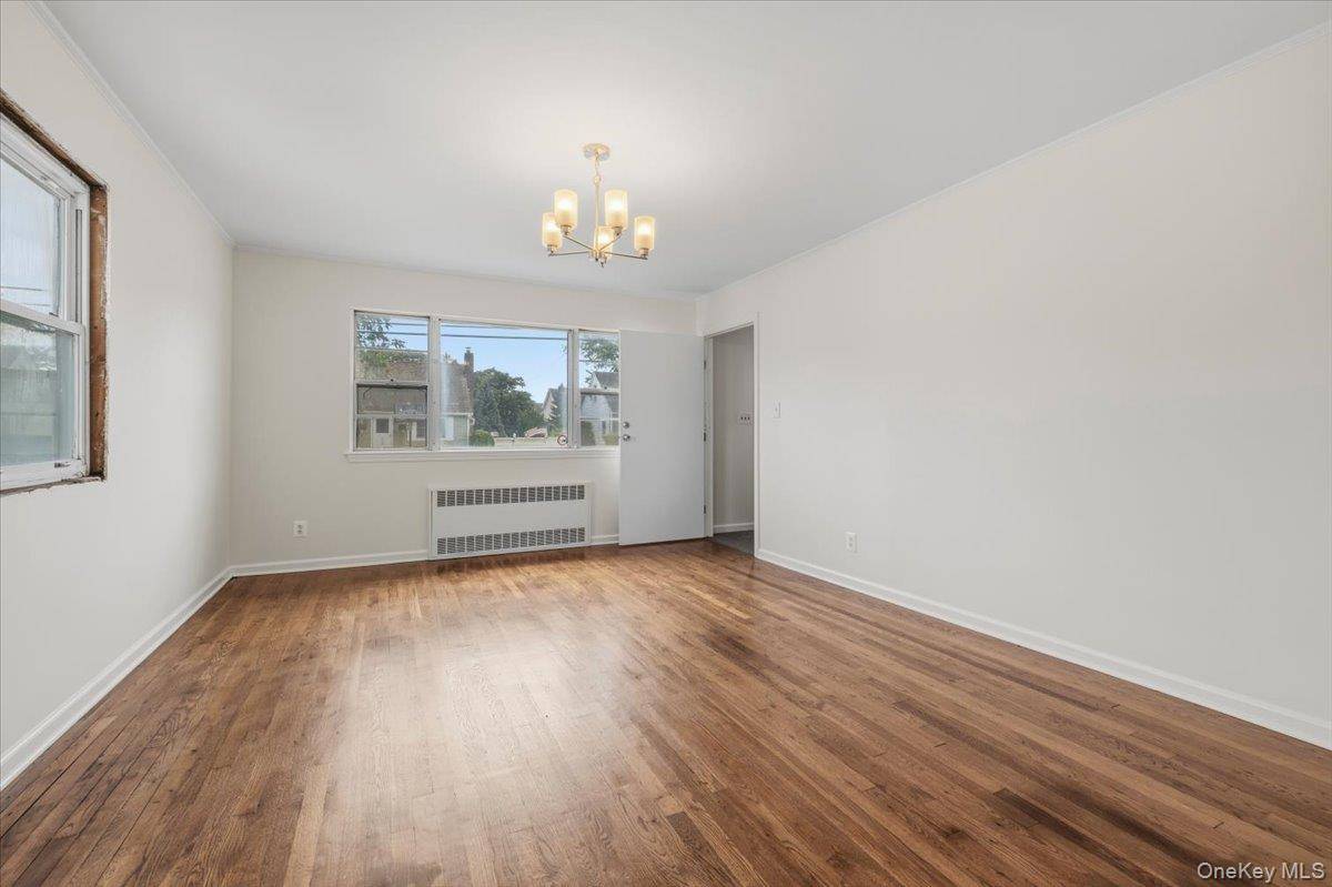 177 Toronto AVE, Massapequa, NY 11758