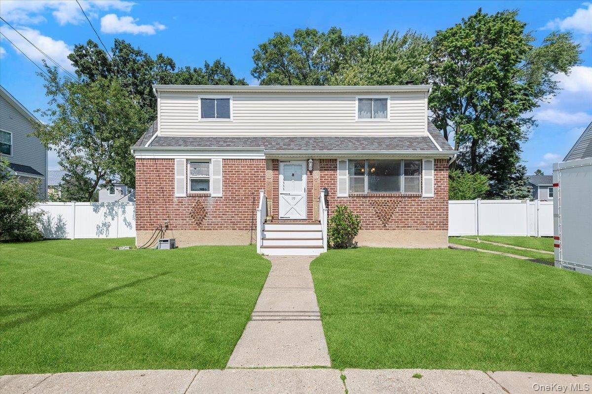 177 Toronto AVE, Massapequa, NY 11758