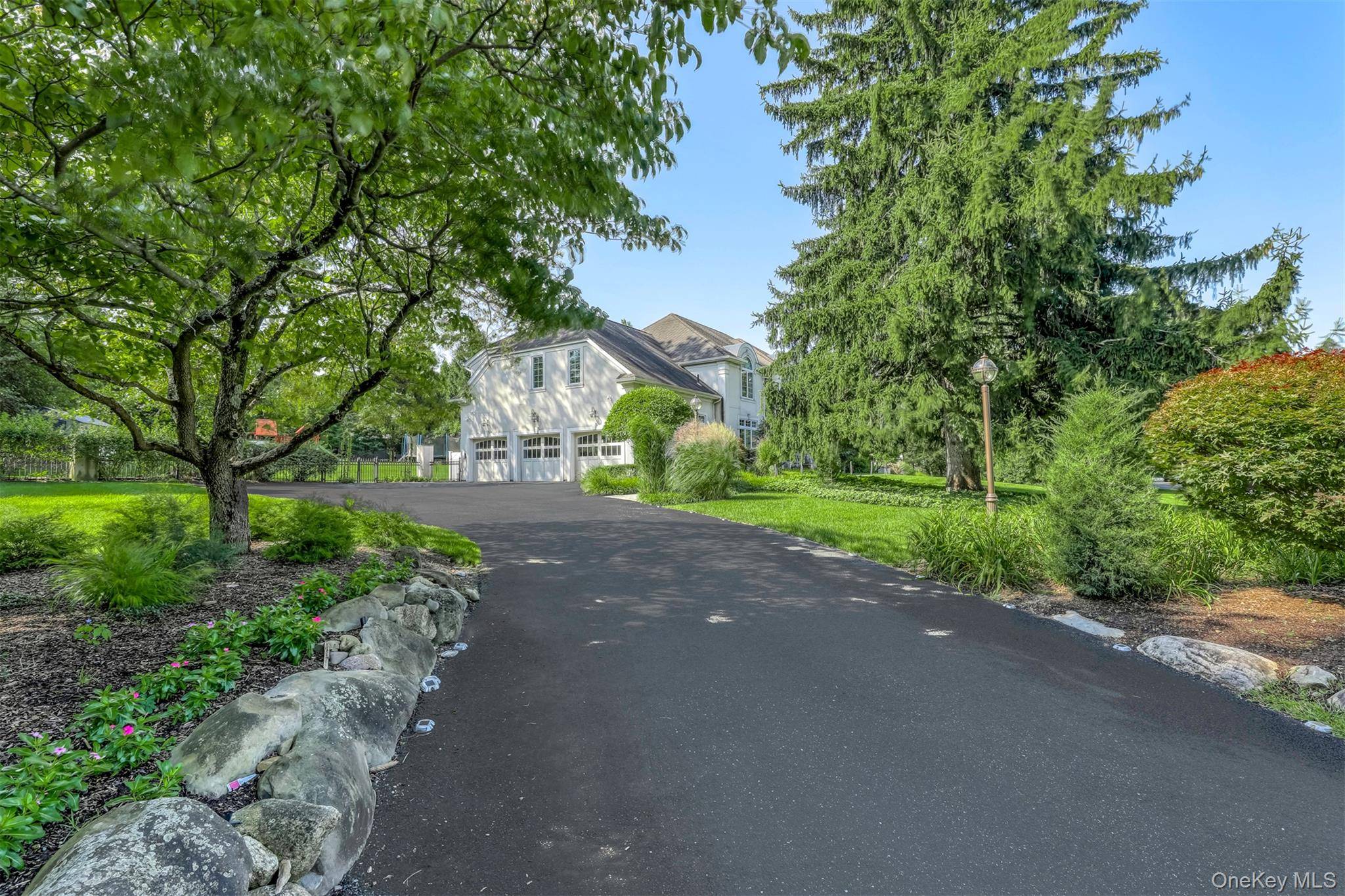 10 Cobblestone Farm CT, Suffern, NY 10901