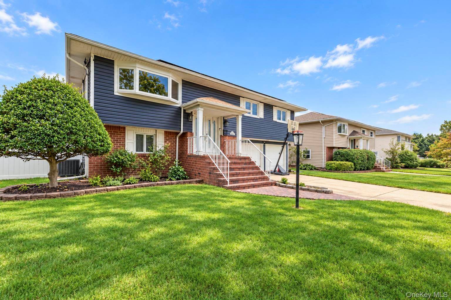 1020 Wood Park DR, Baldwin, NY 11510