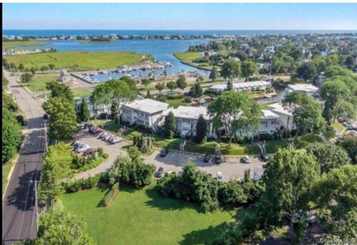 35 LIBRARY #4K, Westhampton Beach, NY 11978