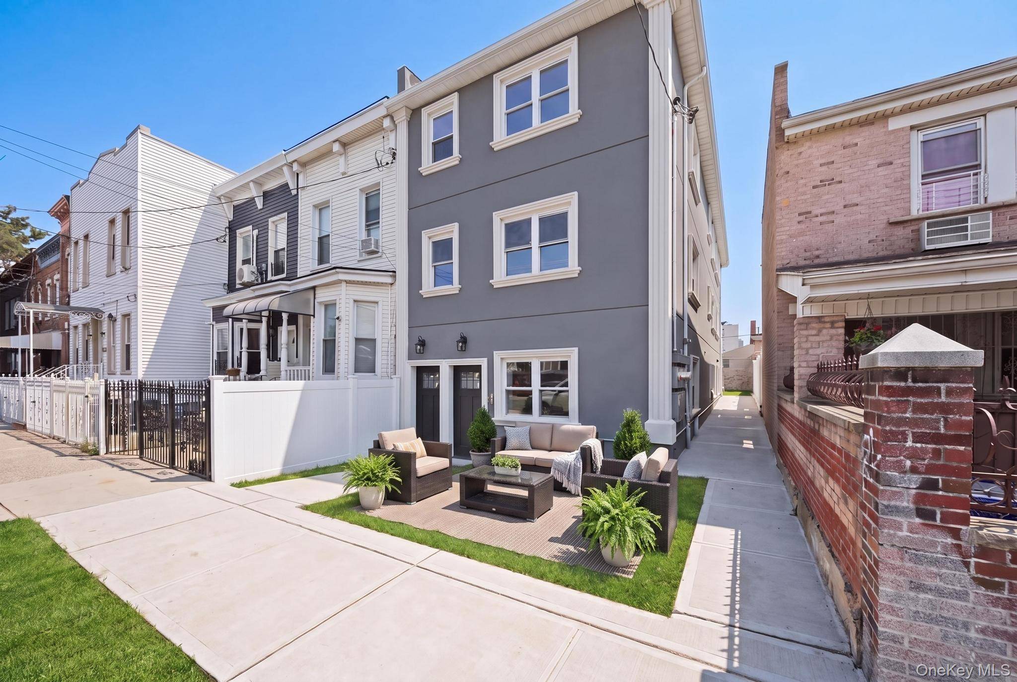 207 Hale AVE, Brooklyn, NY 11208