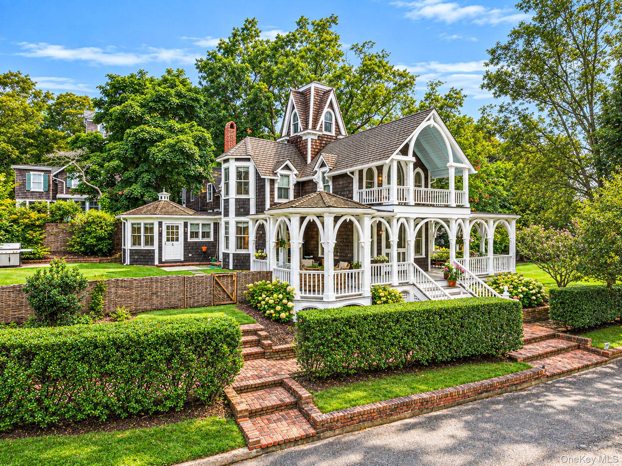 13 Spring Garden AVE, Shelter Island Heights, NY 11965