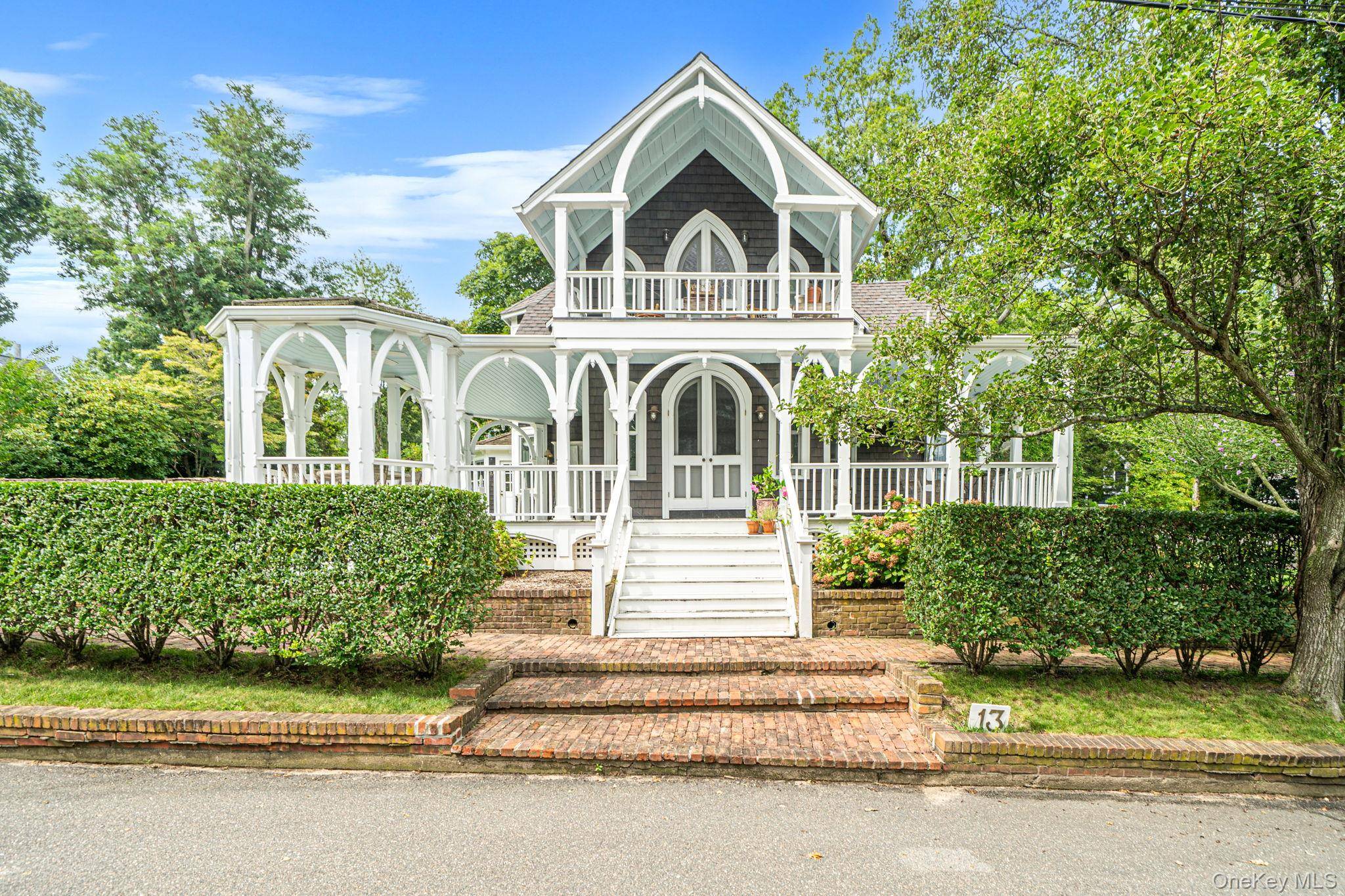 13 Spring Garden AVE, Shelter Island Heights, NY 11965