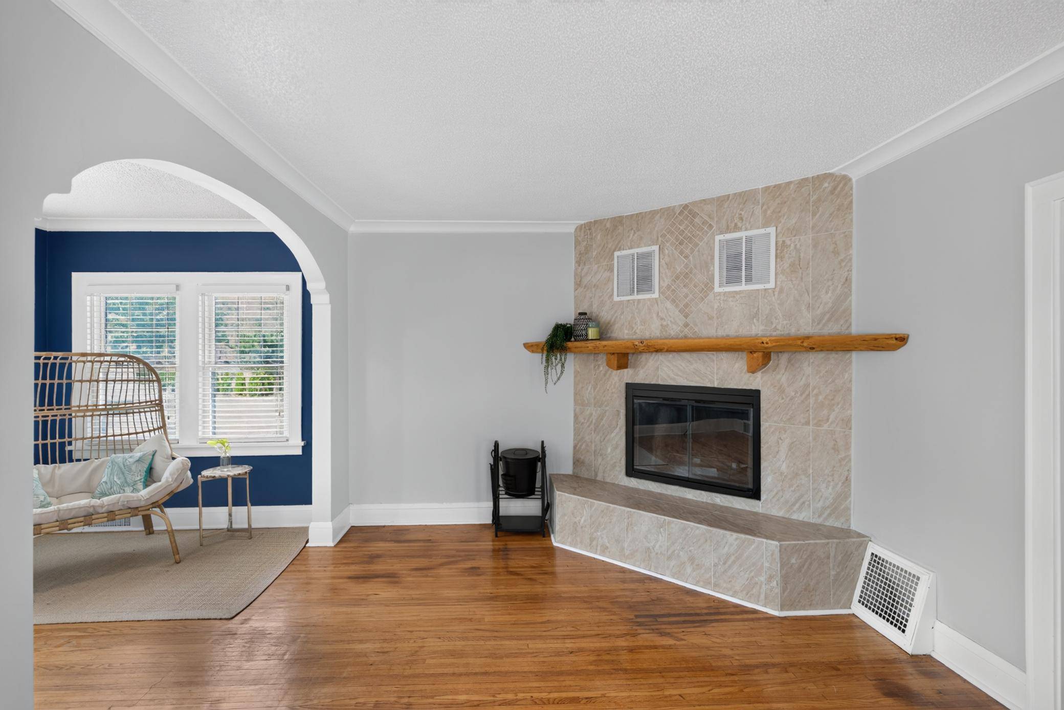 2946 Vincent AVE N, Minneapolis, MN 55411