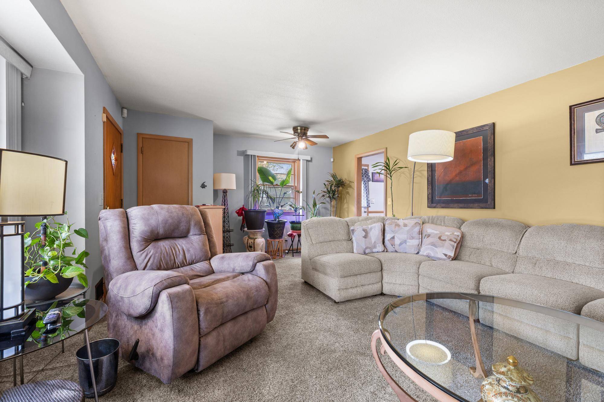 6701 Regent AVE N, Brooklyn Center, MN 55429