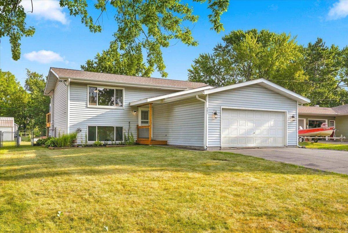 205 W Elm ST, Roberts, WI 54023
