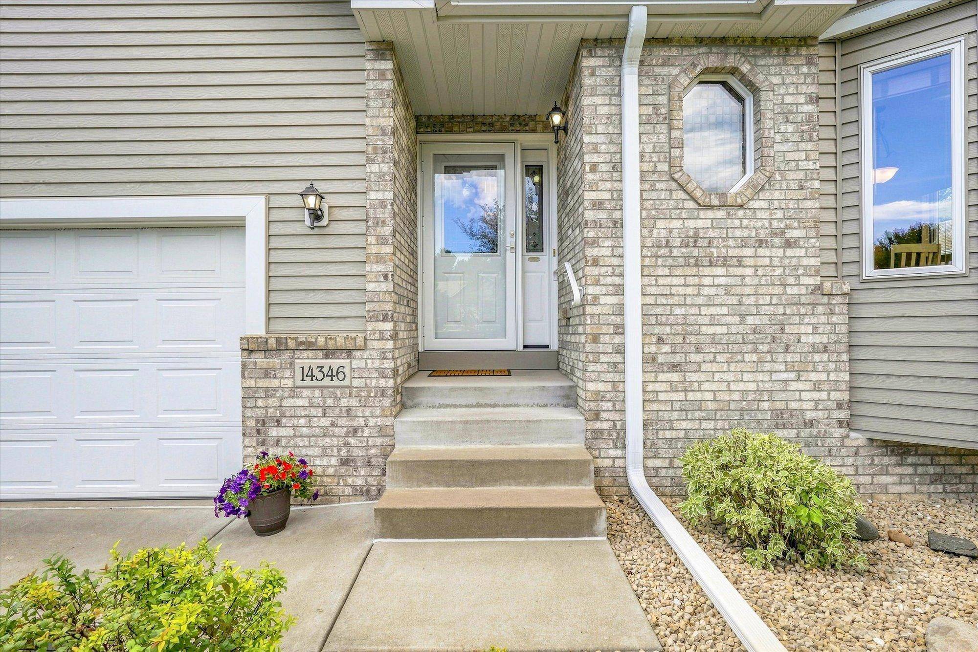 14346 Rochester ST NE, Ham Lake, MN 55304