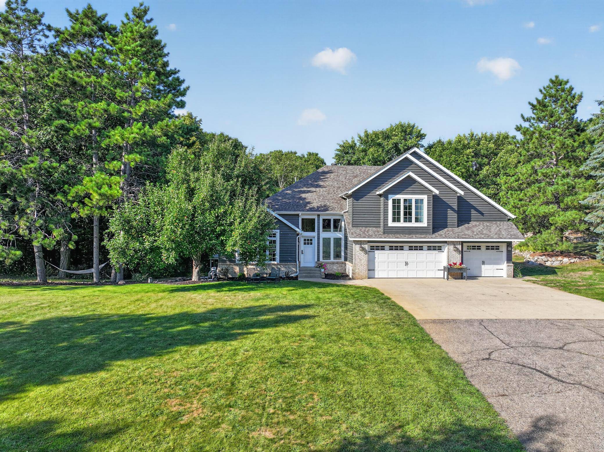 3203 Sundance CIR NW, Alexandria, MN 56308