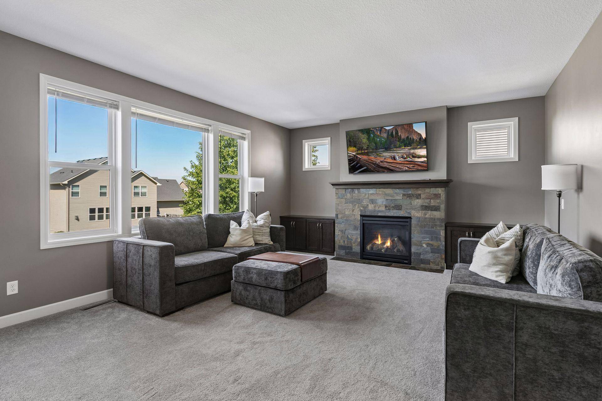 19495 Hilldale AVE, Lakeville, MN 55044