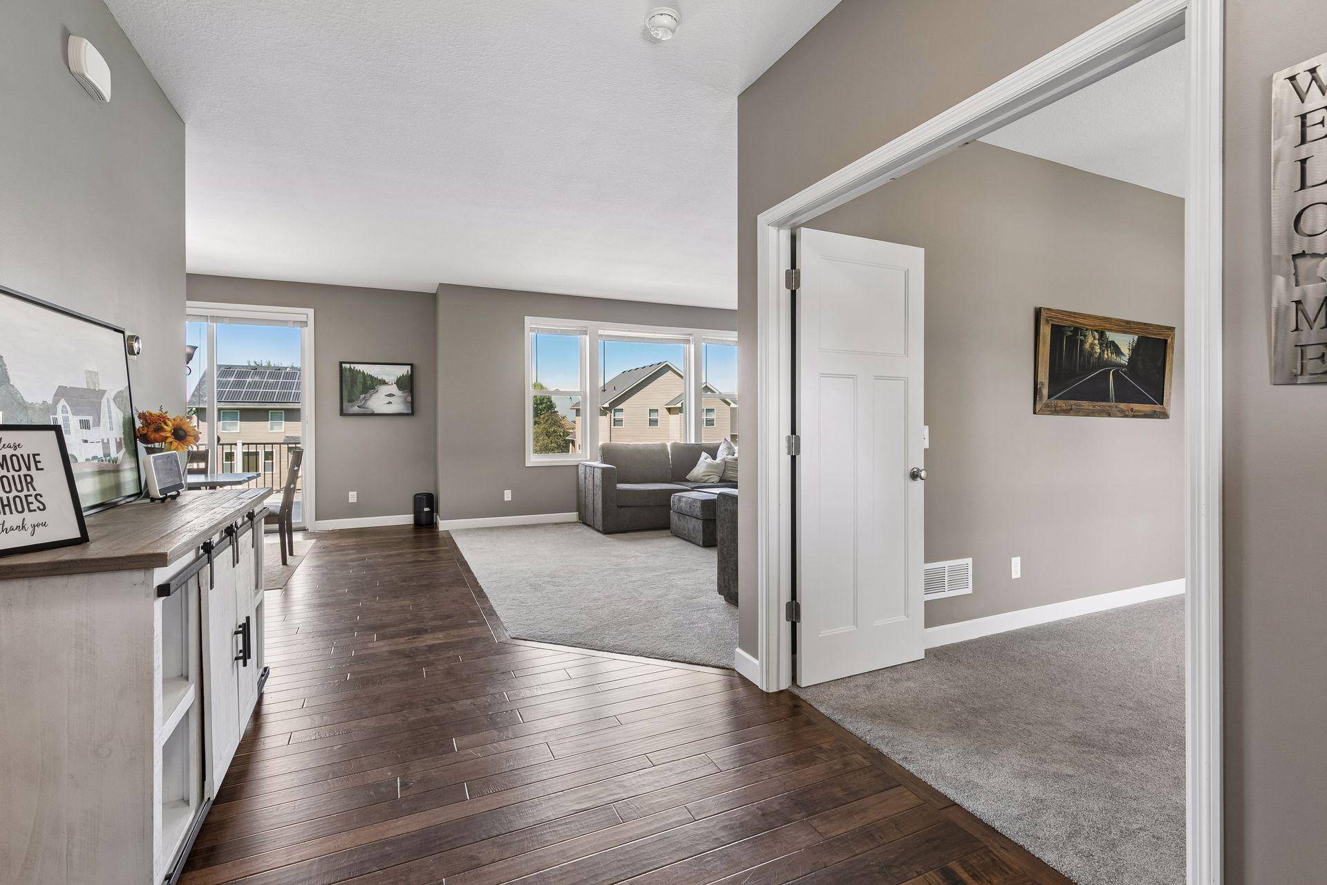 19495 Hilldale AVE, Lakeville, MN 55044