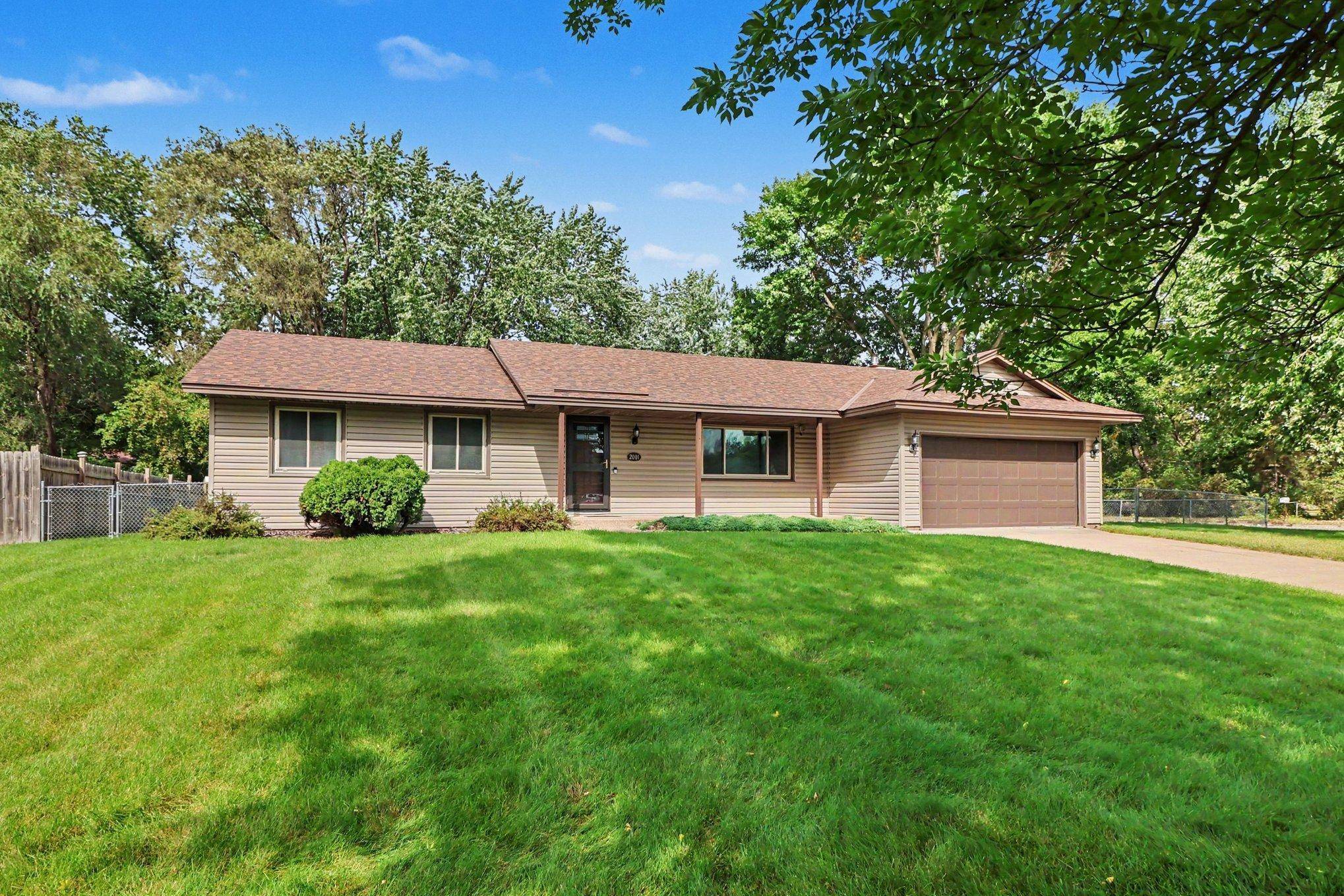2001 102nd AVE NW, Coon Rapids, MN 55433