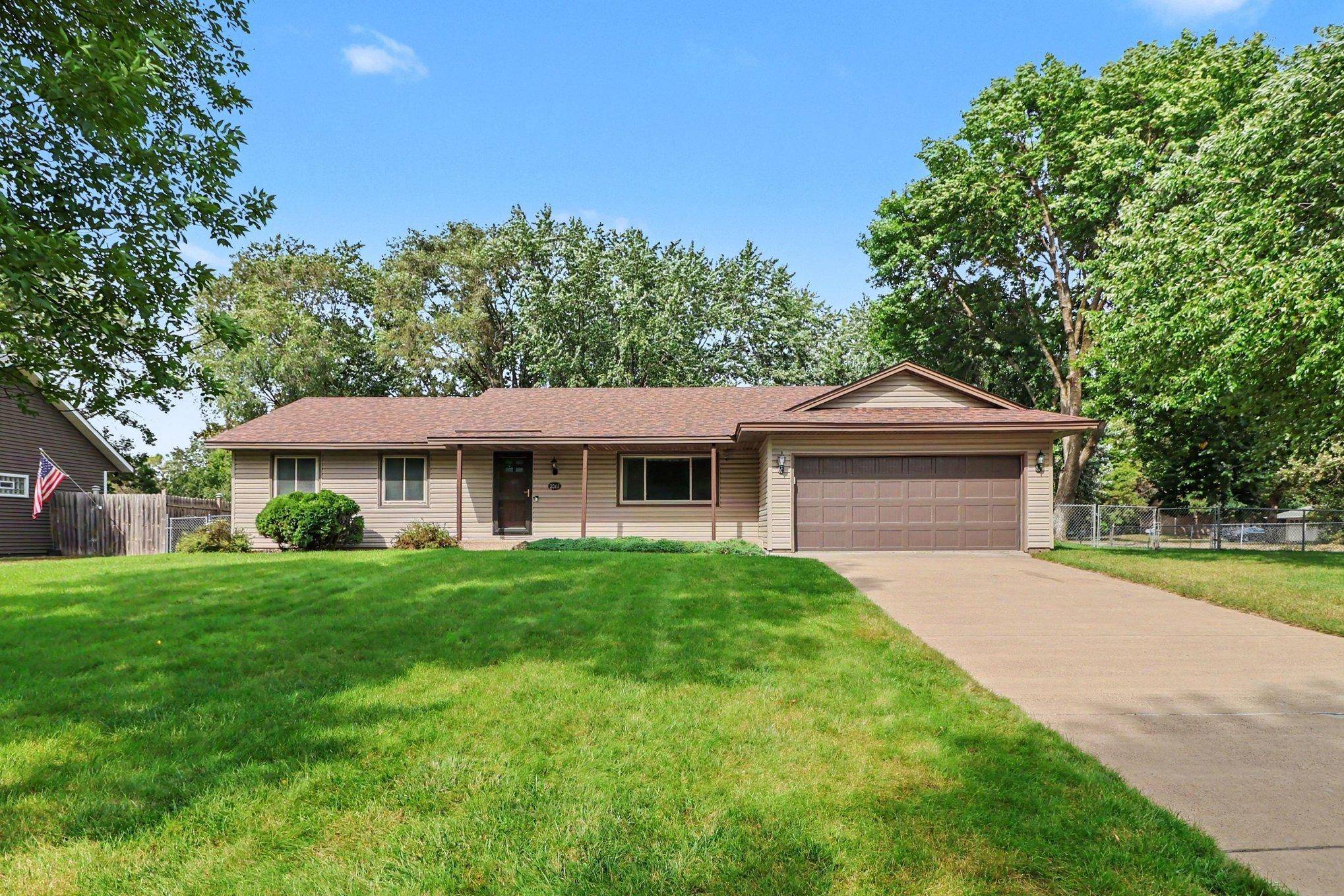 2001 102nd AVE NW, Coon Rapids, MN 55433