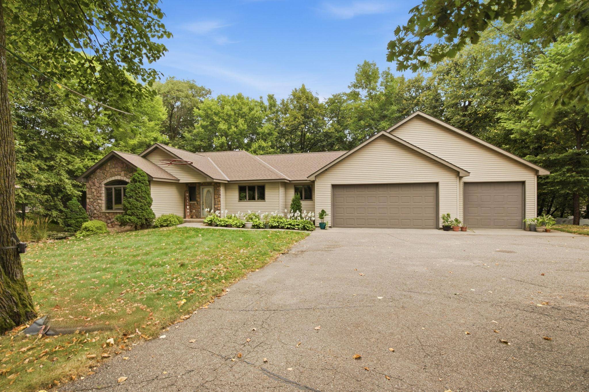 19868 Edgeton RD, Richmond, MN 56368