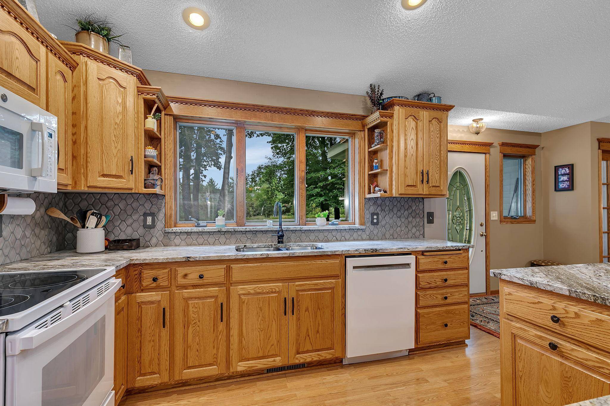 19868 Edgeton RD, Richmond, MN 56368