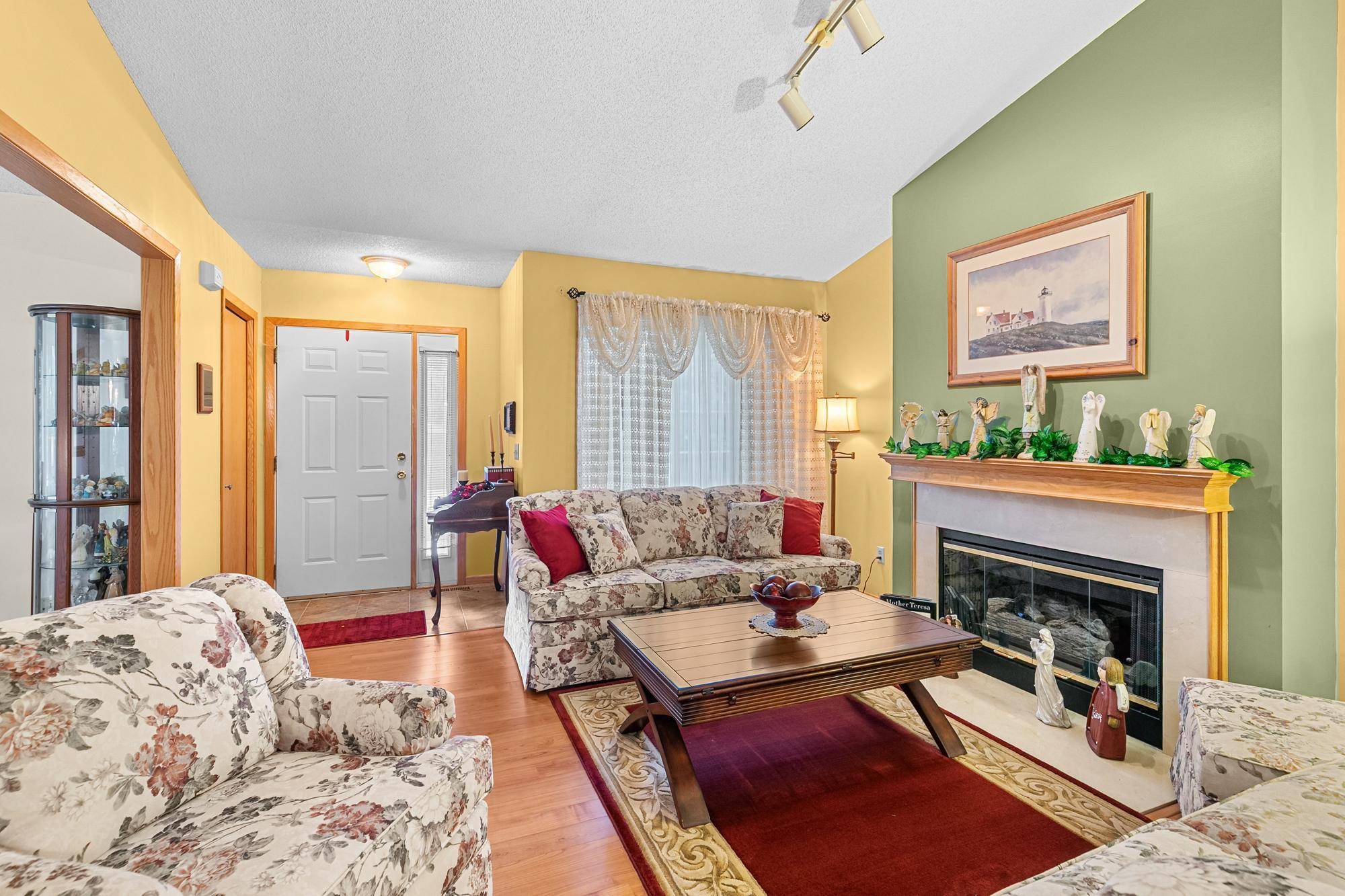 15202 Greenhaven WAY, Burnsville, MN 55306