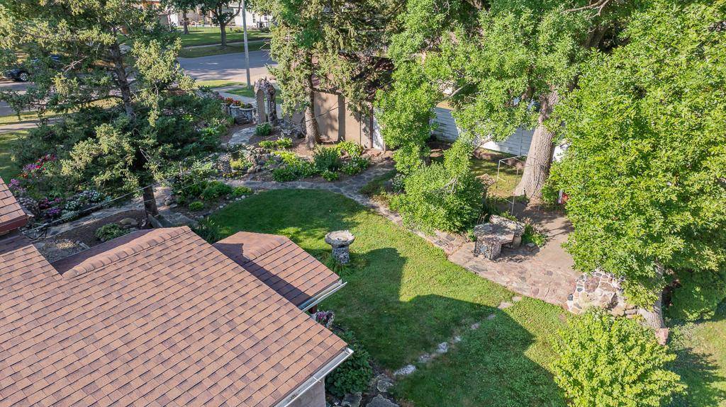 200 N Park ST, Hendricks, MN 56136