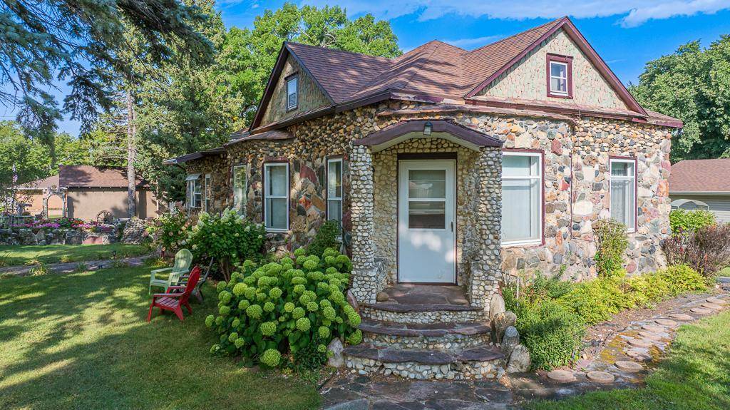 200 N Park ST, Hendricks, MN 56136