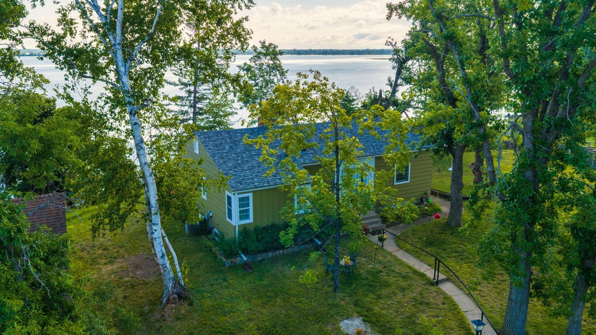 2001 S Lake Irving DR SW, Bemidji, MN 56601