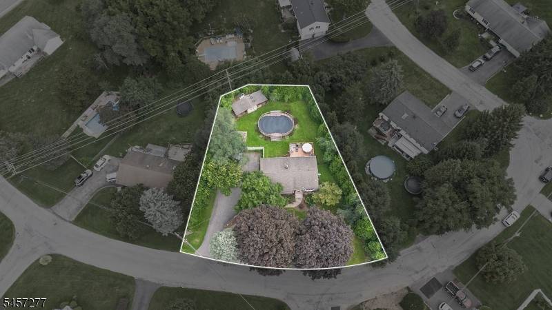 5 Mott Dr, Vernon Twp., NJ 07462