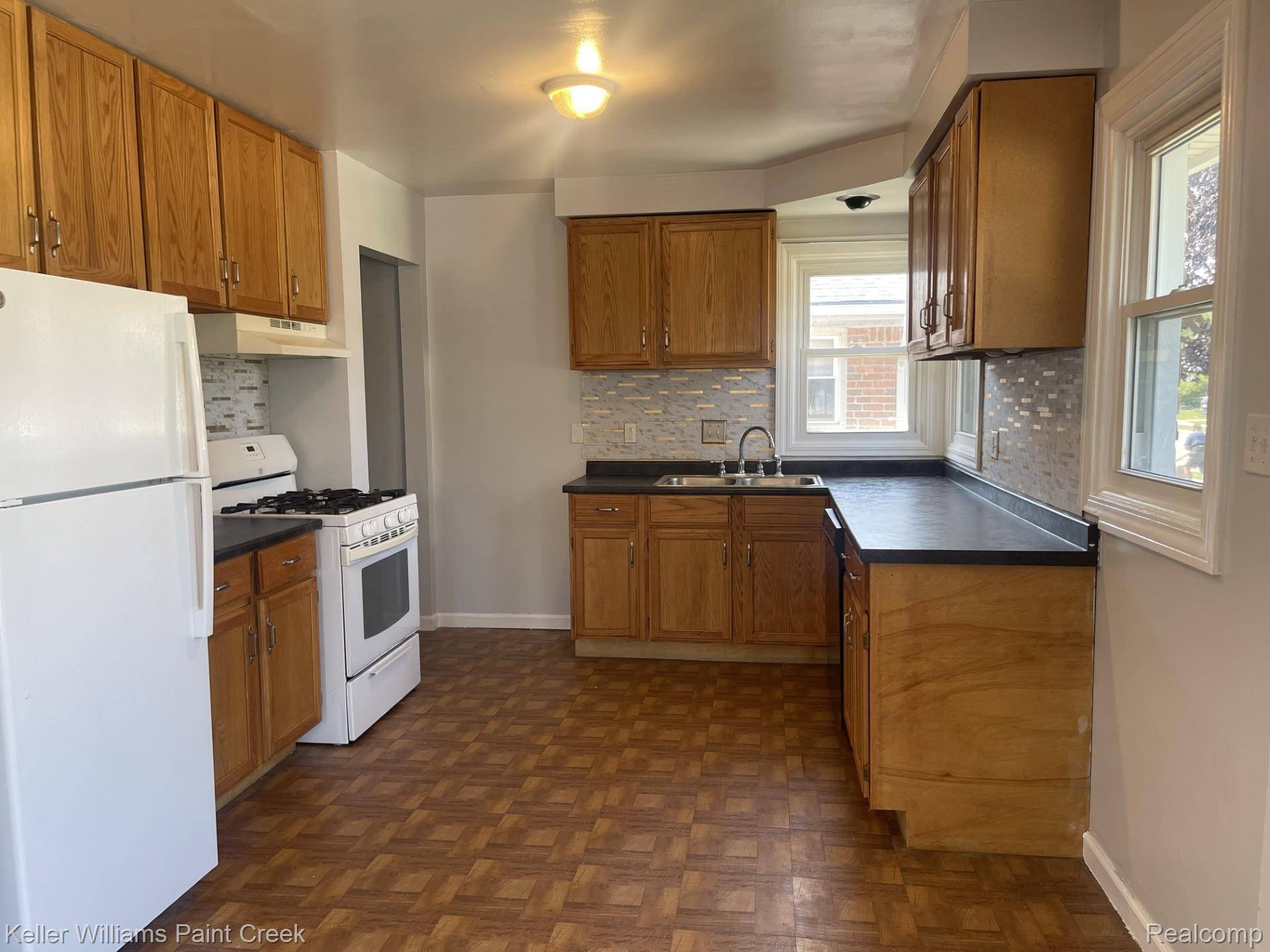 29706 Taylor ST, St. Clair Shores, MI 48082