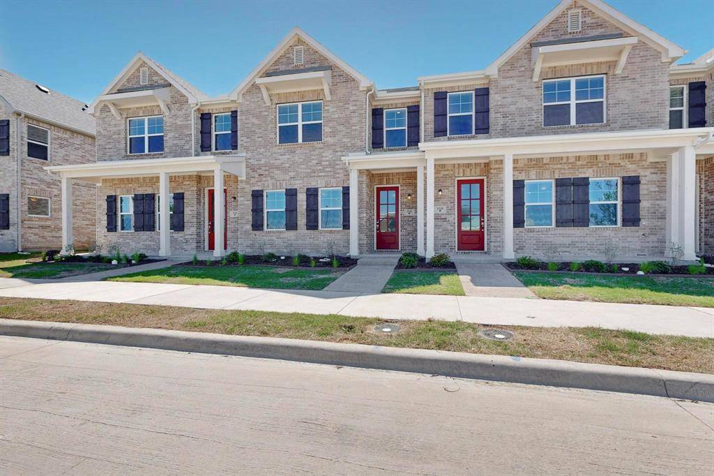 1832 Summer Aura, Mesquite, TX 75181
