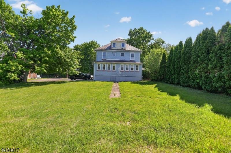 582-584 Roseberry St, Phillipsburg Town, NJ 08865