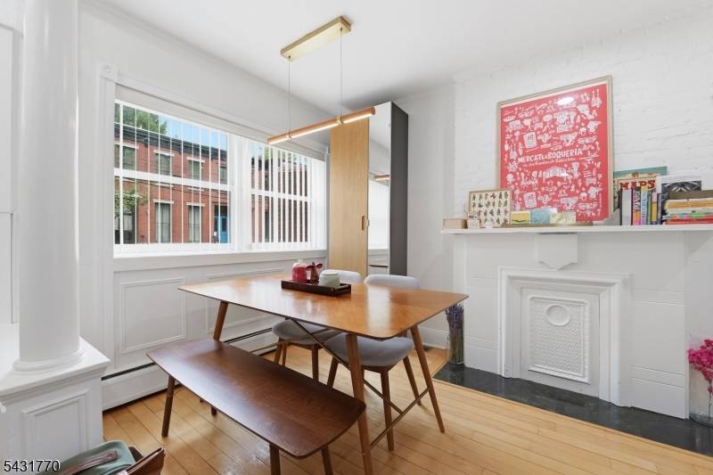260 5th St, Jersey City, NJ 07302