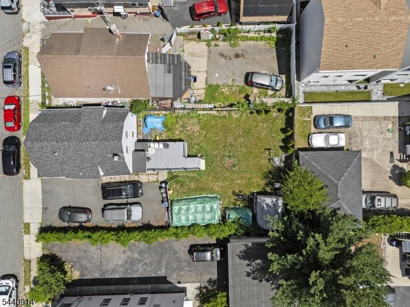 205-207 E 24Th St, Paterson City, NJ 07514