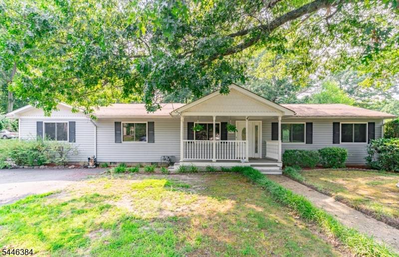 18 N Hope Chapel Rd, Jackson Twp., NJ 08527