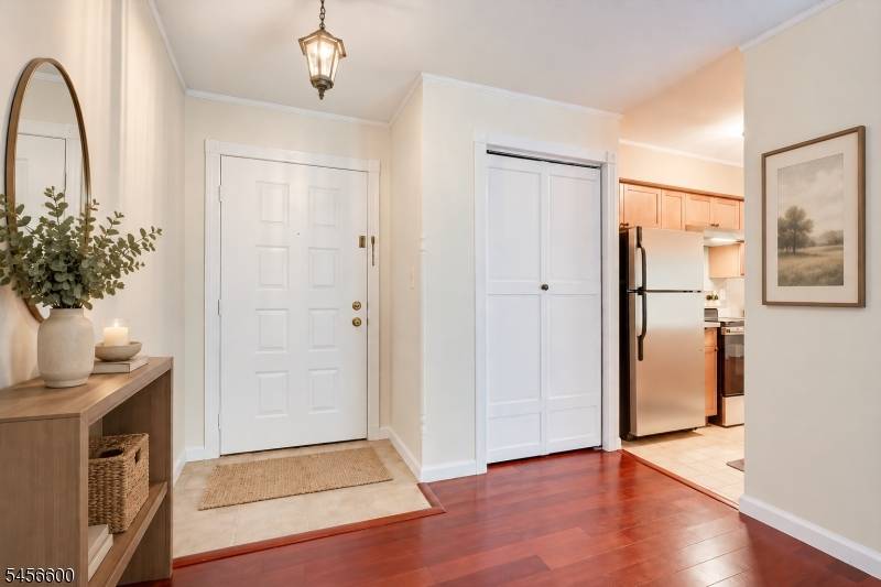 6 Norwich Pl, Franklin Twp., NJ 08873