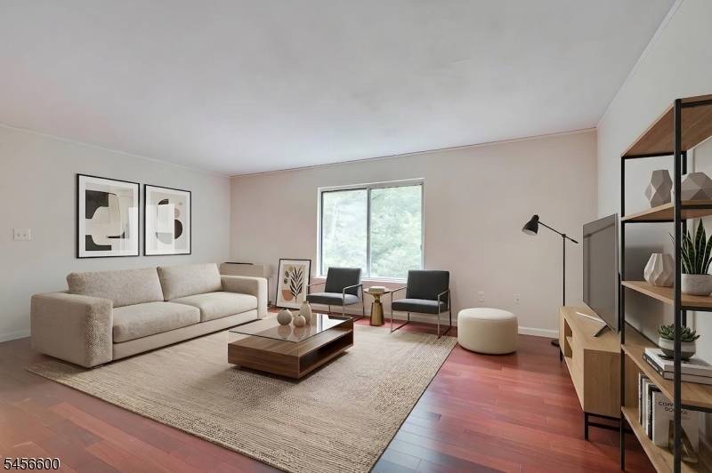 6 Norwich Pl, Franklin Twp., NJ 08873