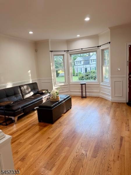 308 N Scotch Plains Ave, Westfield Town, NJ 07090