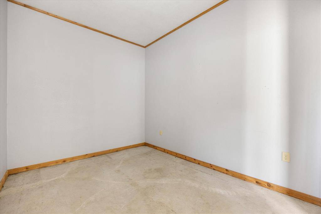 301 S Main, Meridian, TX 76665