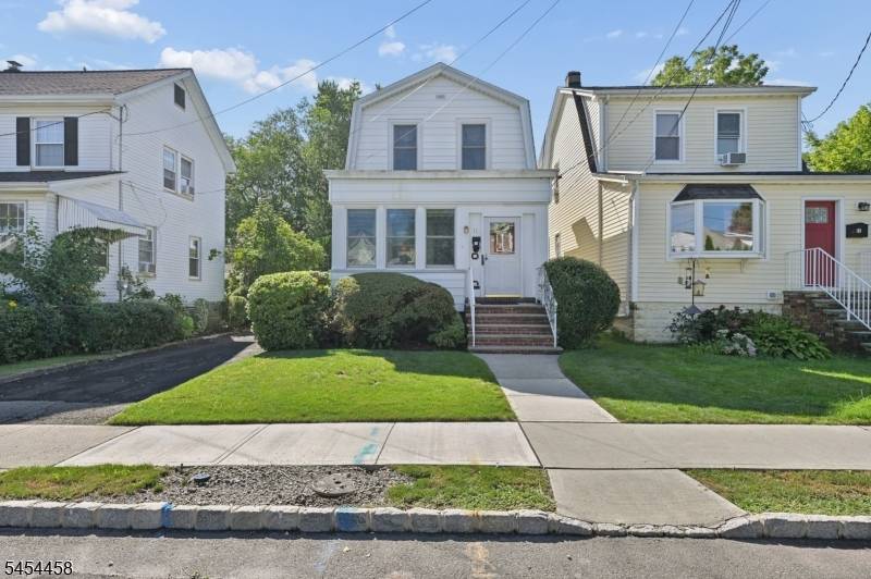 11 Concord Ave, Maplewood Twp., NJ 07040