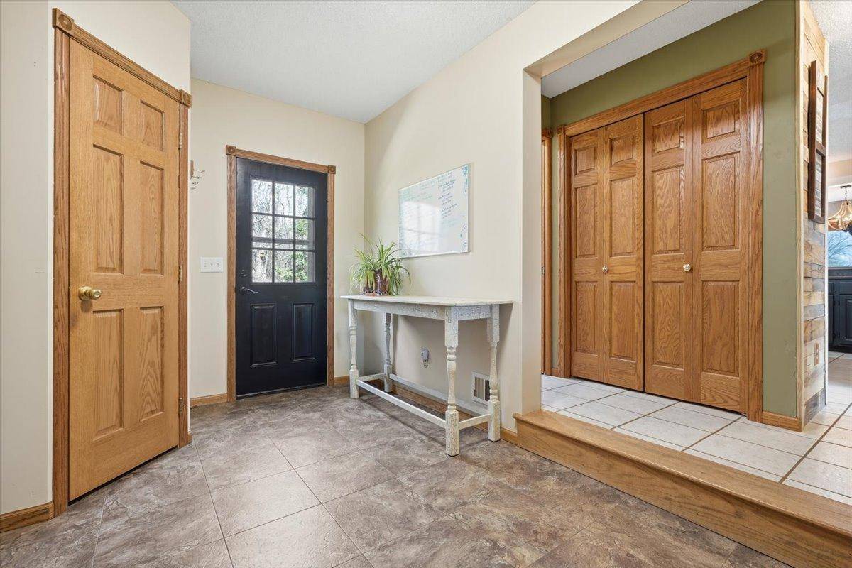 1226 Old Mill RD, New Richmond, WI 54017