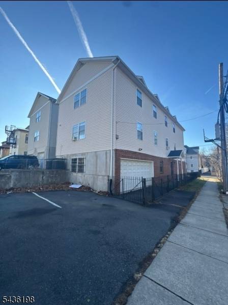 26 Clinton Pl, Newark City, NJ 07108