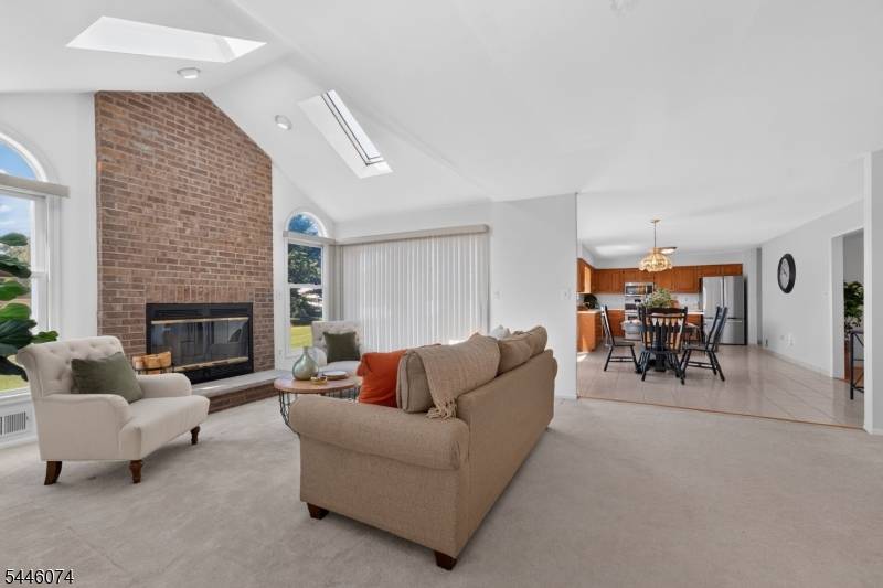18 Cornell Trl, Hillsborough Twp., NJ 08844