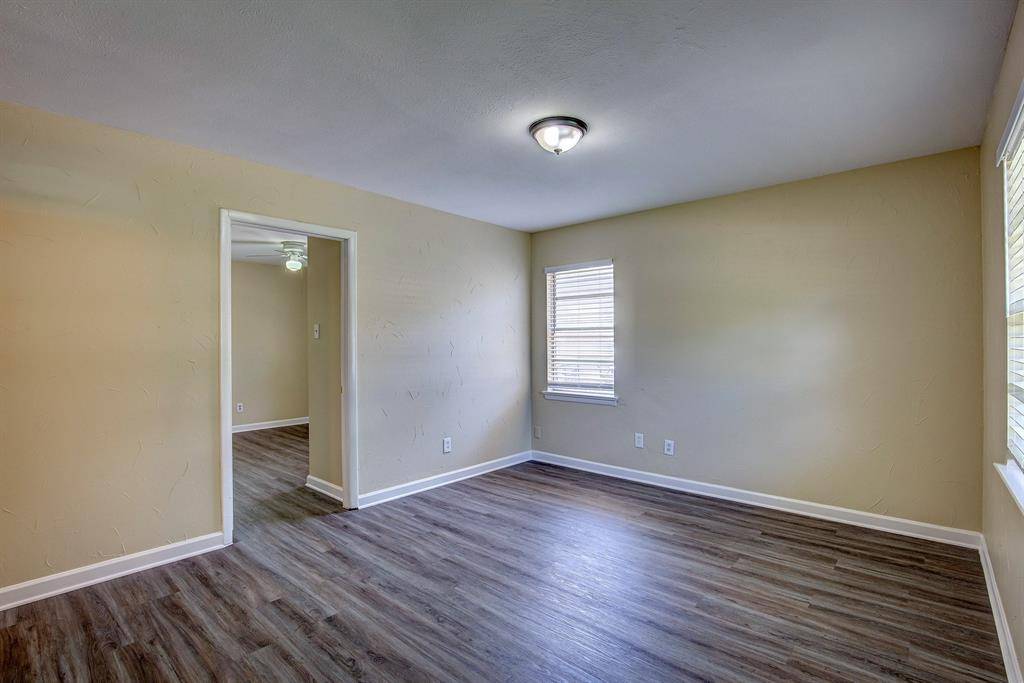 820 Collin Drive, Euless, TX 76039