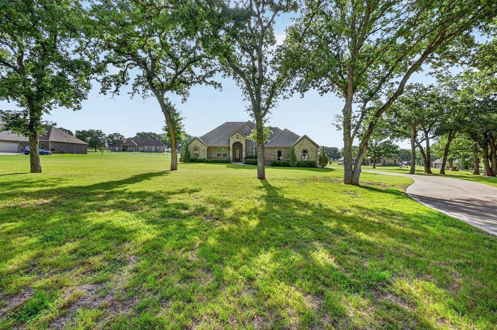 197 Ellis Creek Drive, Weatherford, TX 76085