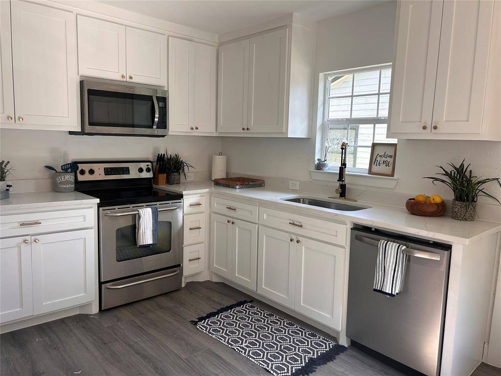 211 Kerby Street, Arlington, TX 76013