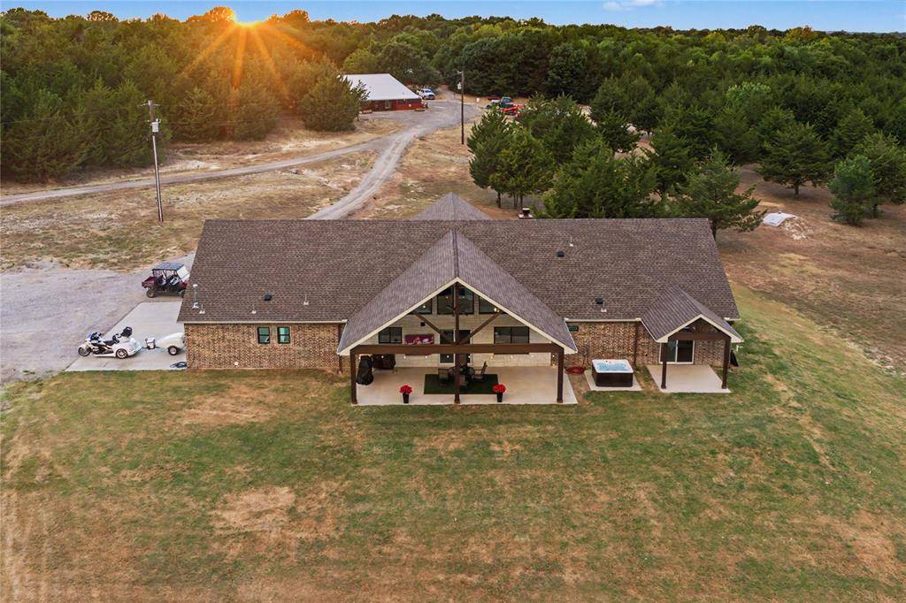 8615 County Road 534, Whitewright, TX 75491
