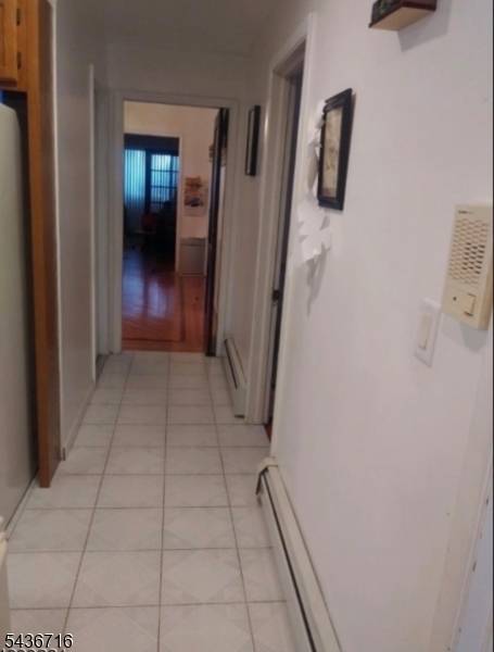 948 Kilsyth Rd, Elizabeth City, NJ 07208