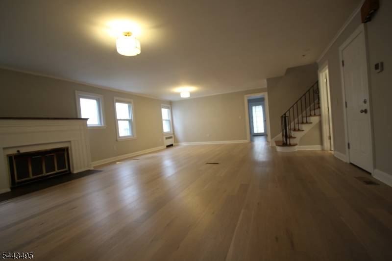22 Sunset Dr, Millburn Twp., NJ 07041